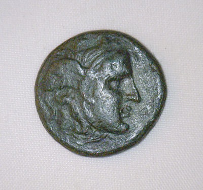 Greek Bronze Coin - MEDUSA & BULL      c 312-280 BC